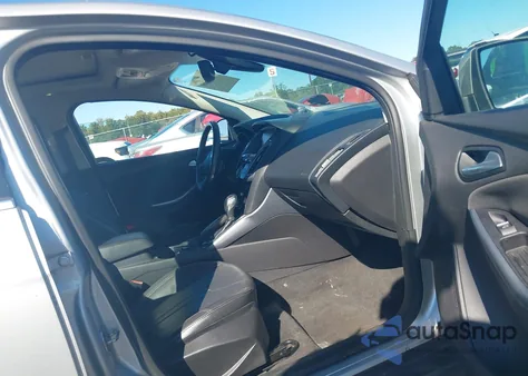 2012 Ford Focus Titanium из США, поврежденный, VIN 1FAHP3N29CL277118